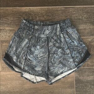 Women's Patterned Shorts - Gray